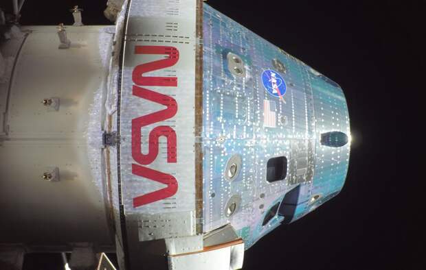 CSA: "Орион" вышел на заданную траекторию возвращения на Землю