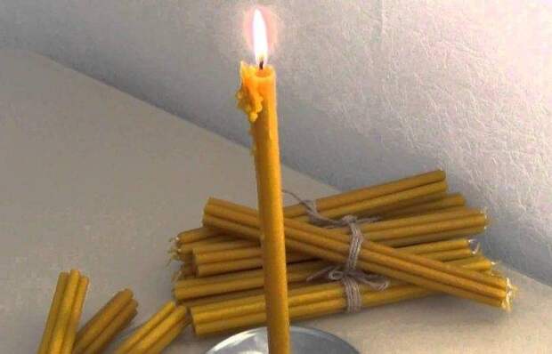 Чистка дома от негатива при помощи свечи
