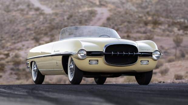 Концептуальный родстер реактивной эры Dodge Firearrow II