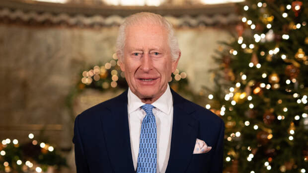 Всем найдется место за столом? Список рождественских гостей короля Чарльза