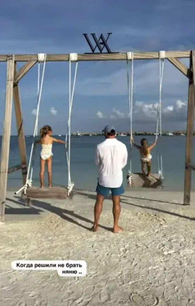 Антон Петров с дочерьми