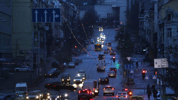 ДТЭК: электричество в Киеве будут включать на два-три часа