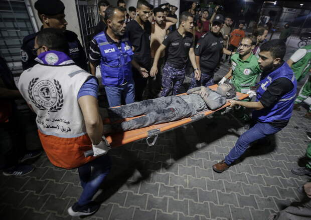 В Газе на территории медицинского комплекса Насер нашли 332 тела погибших