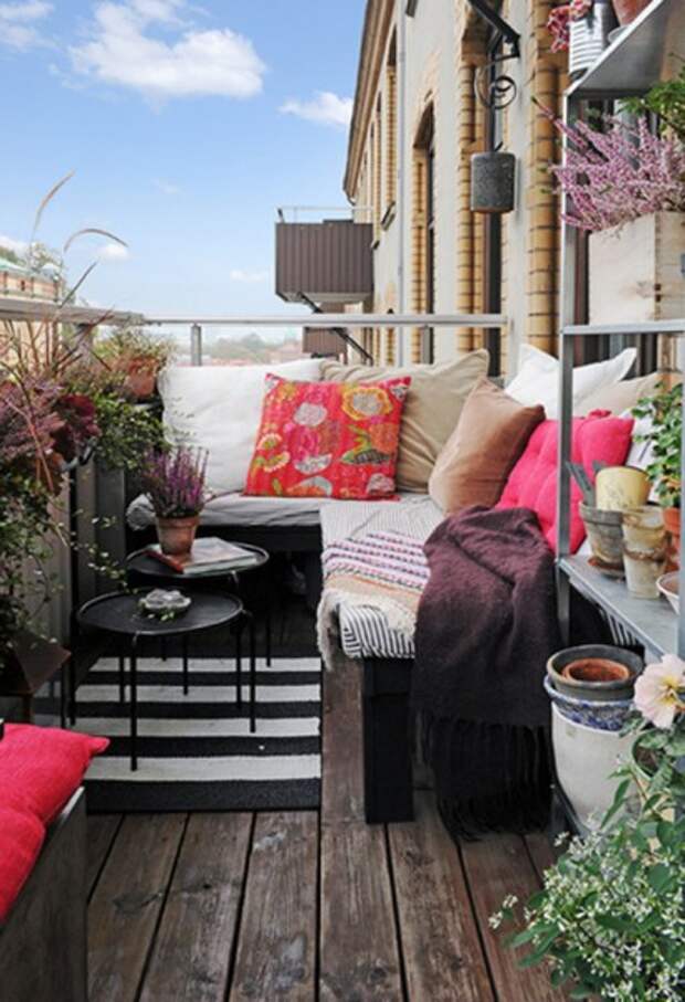 small-outdoor-furniture-for-balcony