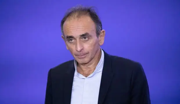 В голову кандидата в президенты Франции бросили яйцо