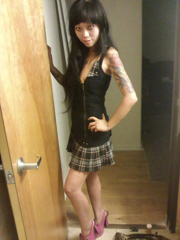 Schoolgirl Crossdresser