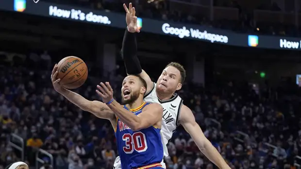 «Голден Стэйт» победил «Бруклин» в матче НБА
