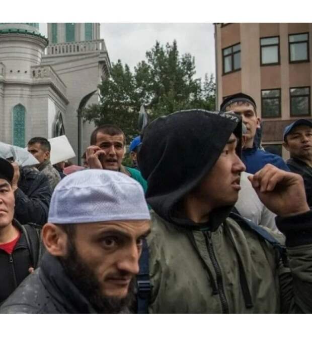 Чревато: Мигранты начали притеснять российских мусульман