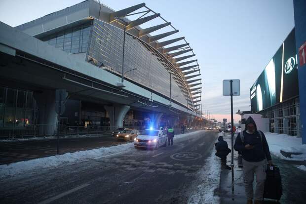 В аэропорту Внуково временно ограничили прием и выпуск самолетов