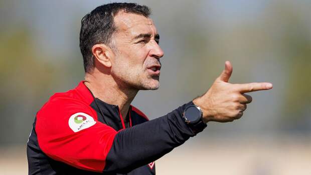 Экс-футболист ЦСКА: В «Спартаке» все время ждут тренера-бога, а он приходит — и превращается в психопата»