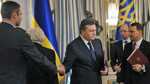Независимая Украина в 1990-е годы Леонид Кравчук победил на первых выборах президента Украины.-12