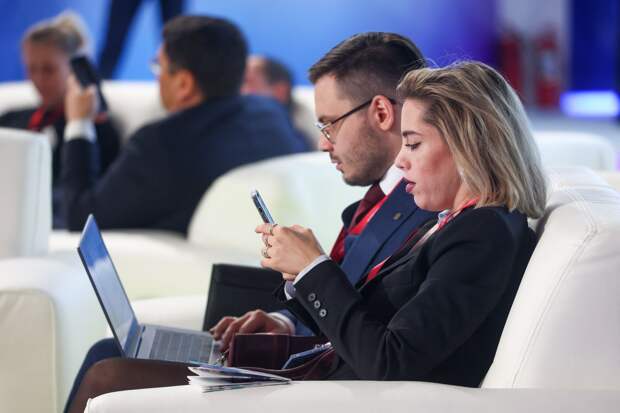 Почта Mail: россияне используют ИИ в деловой переписке для развернутых ответов