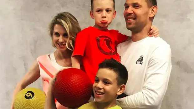 Игнашевич показал, чем занимается на карантине из-за коронавируса