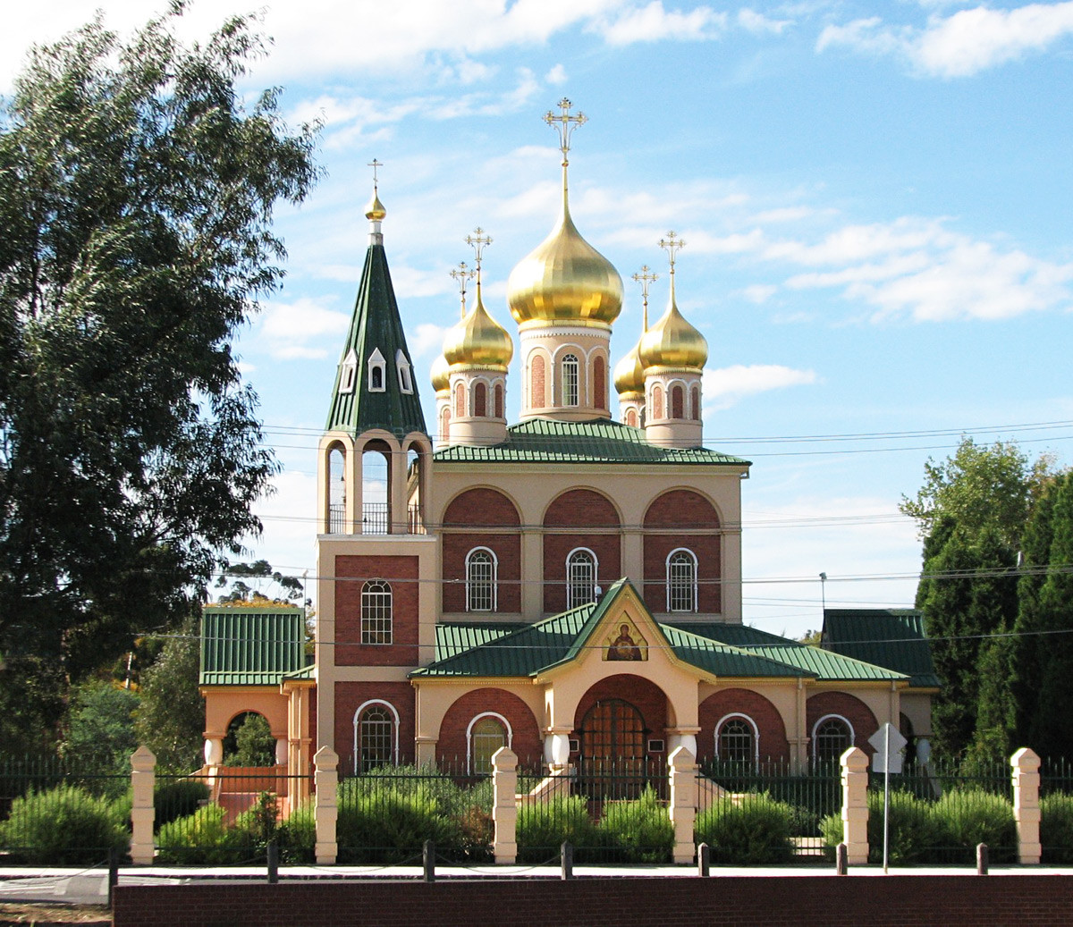 16 самых красивых русских православных храмов в мире