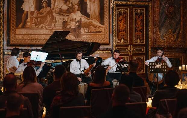 Петербуржцев приглашают на концерт "Queen в Особняке Половцова"