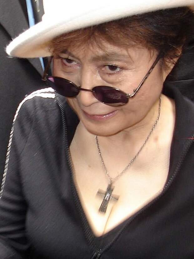 Вдова леннона. Йоко вдова Леннона. Леннон и Йоко оно. Йоко оно 2007. Yoko Ono 2023.