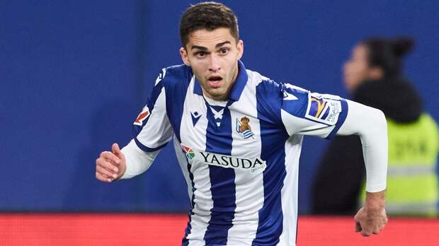 В «Реале Сосьедад» опровергли слухи об уходе Захаряна