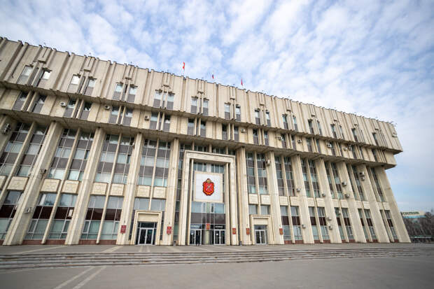 Тульские власти выделили 17,8 млн рублей на премии главам районов