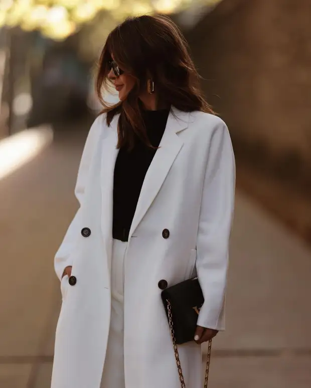 С чем носить белое пальто: 12 женственных и модных вариантов