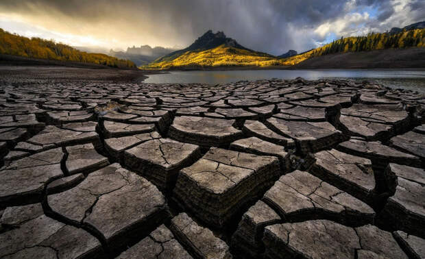 Полузасохшее озеро в Колорадо. Фото: Zack Clothier.