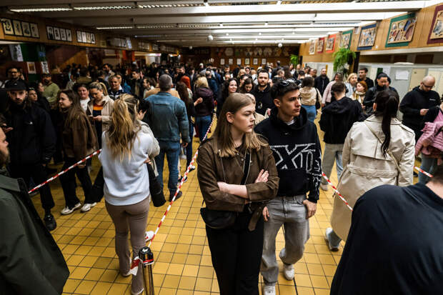 В Венгрии закрылись избирательные участки для голосования на парламентских выборах