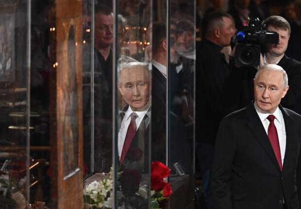 Путин поздравил россиян с Пасхой