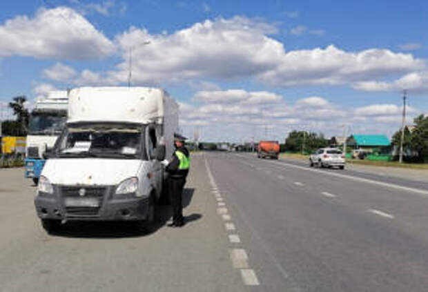 Полицейские Первоуральска продолжают проводить профилактическую работу по исключению совершения ДТП несовершеннолетними водителями
