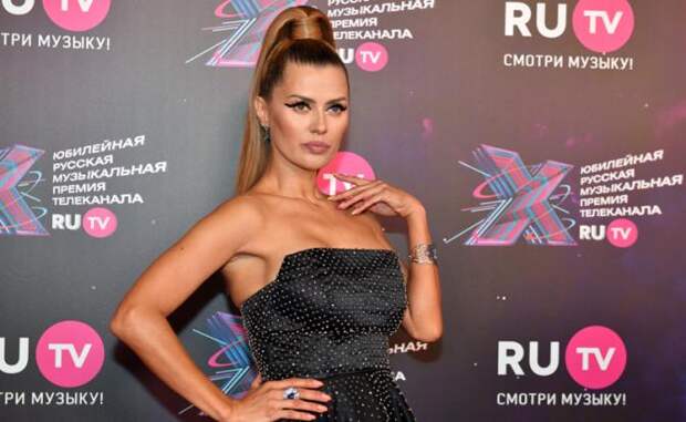 Кремлевские многоходовки: Дмитрию Пескову как-то быстро «подкатили» вопрос о Виктории Боне