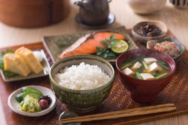 Рис, овощи и суп - традиционные японские блюда / Фото: probento.blogspot.com
