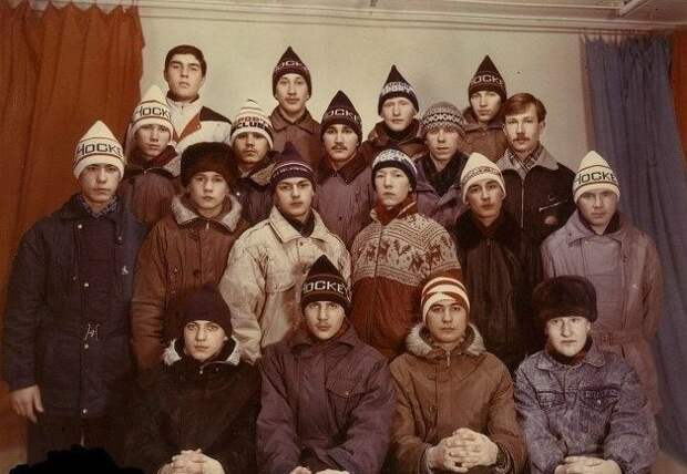 Сымый топчик - это шапка-петушок и шапка-формовка СССР, интересно, история, мода ссср, модники, одежда советских граждан