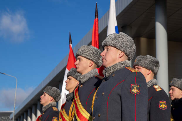 В Санкт-Петербурге состоялась торжественная церемония открытия выставки трофейной техники стран НАТО, захваченной военнослужащими группировки войск «Центр» в зоне проведения специальной военной операции