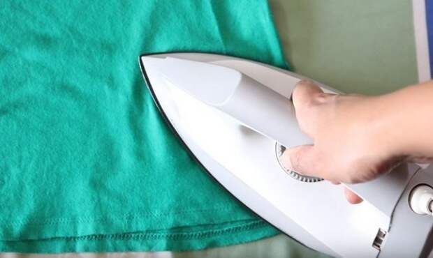 Как быстро починить порванную одежду без иголки и нитки