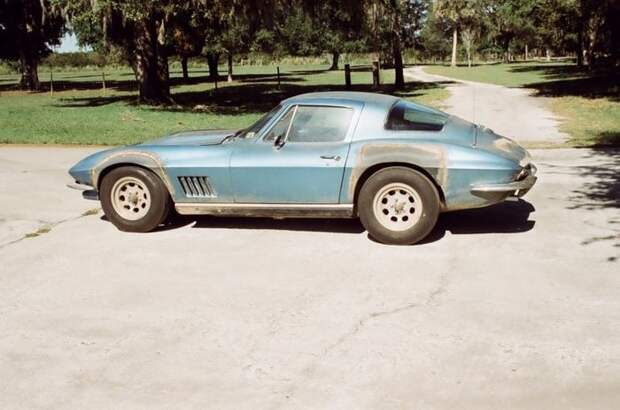 Chevrolet Corvette Neil Armstrong продают на аукционе (19 фото)