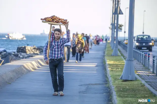 «Плюнули и вернулись»: истории россиян, которые переехали в Турцию этой весной — сколько стоит жизнь там и какие минусы