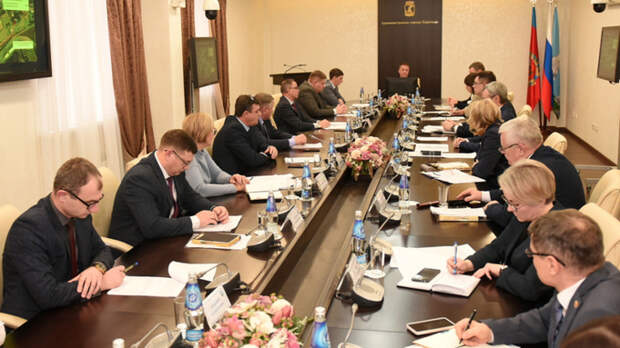 Обсуждение развития города / Фото: мэрия Барнаула