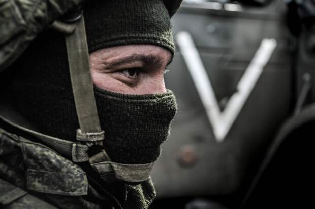 В Министерстве обороны РФ сообщили, что Вооруженные силы России уничтожили боевую бронированную машину Senator в зоне спецоперации. Ведомство впервые указало эту военную технику в списке потерь ВСУ.-3