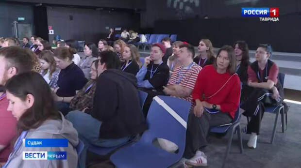 На неделю Академия творческих индустрий «Меганом» в Судаке превратилась в театральные подмостки