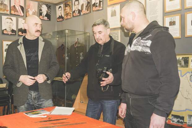 Публичное выставка "Сылвенского клада" в Шалинском музее. Источник: https://www.rgo.ru/ru/article/klad-sarmatov-na-beregu-uralskoy-reki