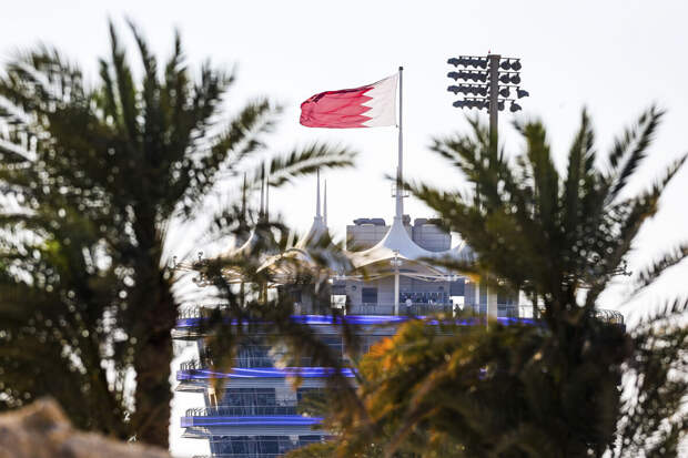 МВД Бахрейна сообщило о трех пострадавших в результате ракетной атаки Ирана