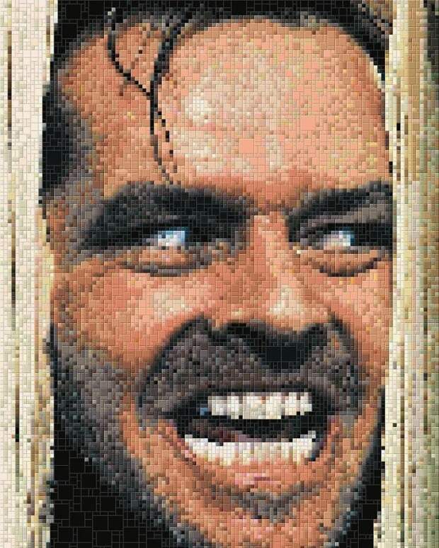 Художник создаёт произведения искусства из кирпичиков LEGO