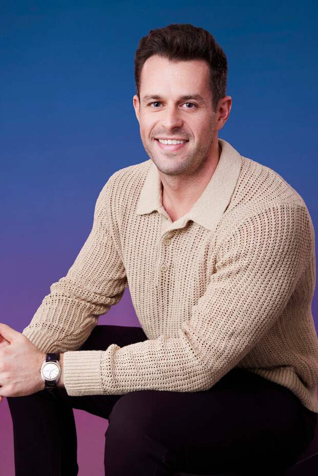 This is a contestant on Season 21 of The Bachelorette.