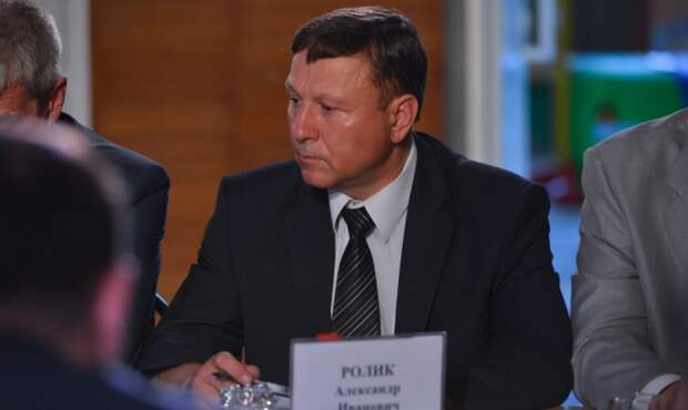 Вице-губернатора Александра Ролика назначили куратором Надеждинского района Вице-губернатора Александра Ролика назначили куратором Надеждинского района