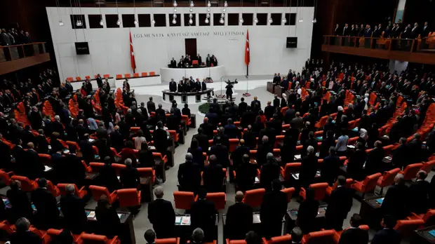 Парламент Турции осудил признание Байденом геноцида армян