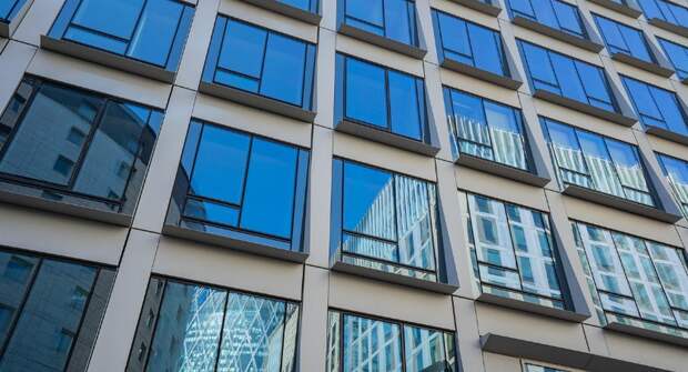 В Караганде трёхлетний ребёнок выпал из окна и попал в больницу