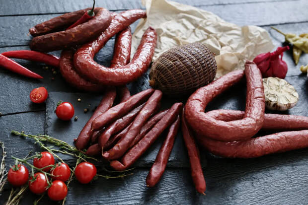 Подагра и камни в почках: врач рассказала о последствиях белковой диеты