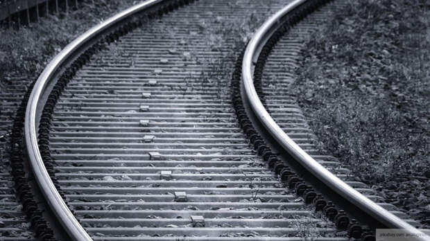 Рабочие демонтировали фрагмент пешеходного моста в Химках