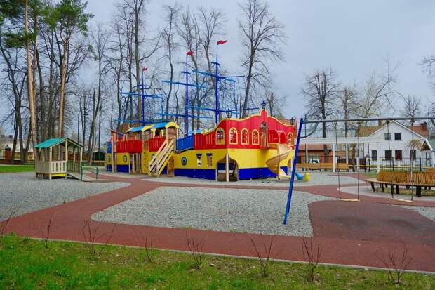 В Детском парке Сарапула восстановили разрушенный «Фрегат»