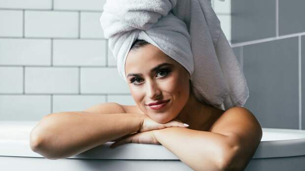 Врач Кызымко: народные методы избавления от перхоти могут усугубить ситуацию