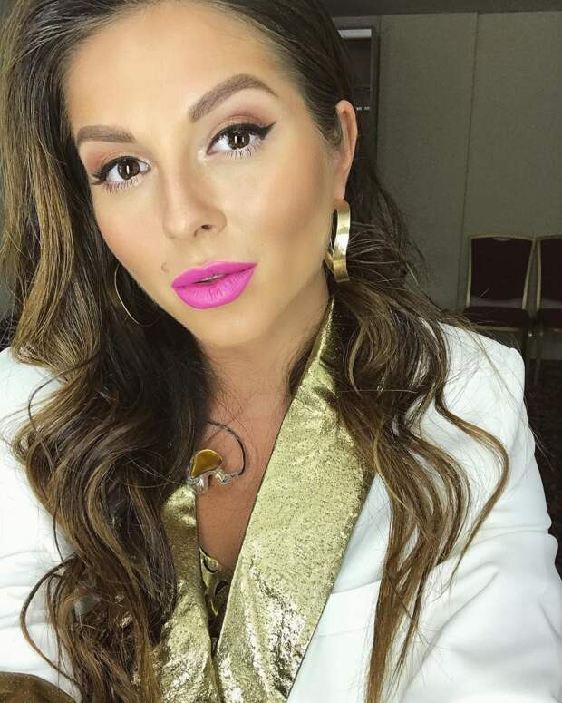 Эксклюзивные подробности: певица Нюша впервые стала мамой и показала фото новорожденной дочери