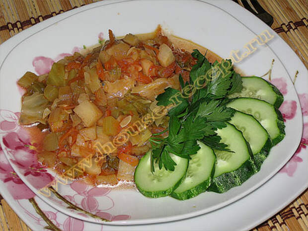 Рагу овощное из кабачков, картошки и капусты